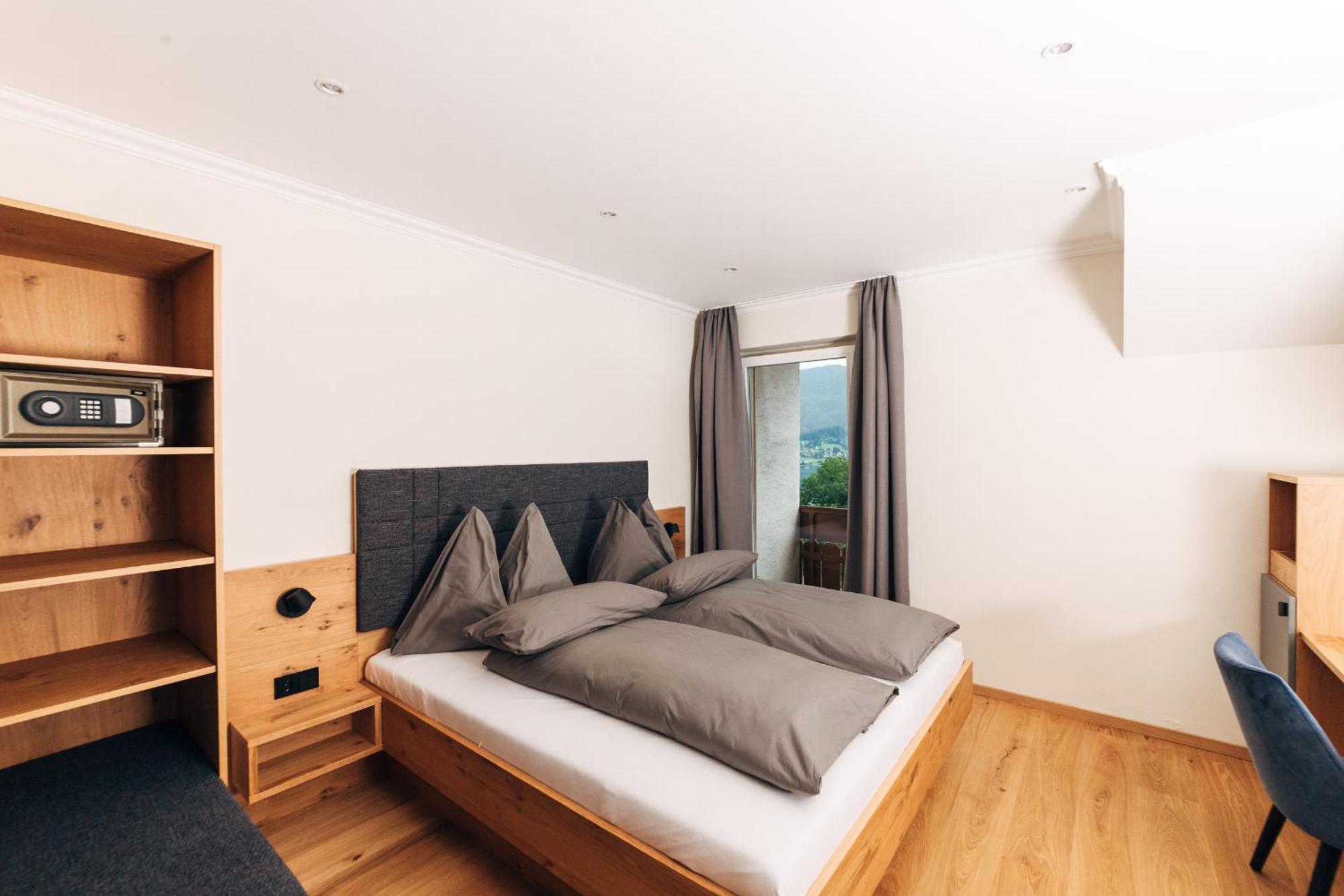 Gasthof Nindler Hotel Steindorf am Ossiacher See Buitenkant foto