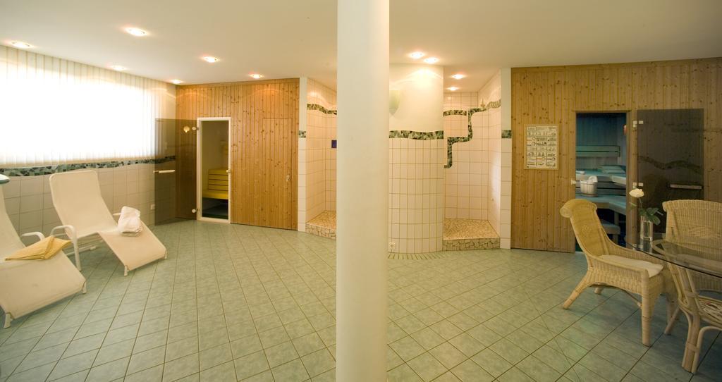 Gasthof Nindler Hotel Steindorf am Ossiacher See Buitenkant foto