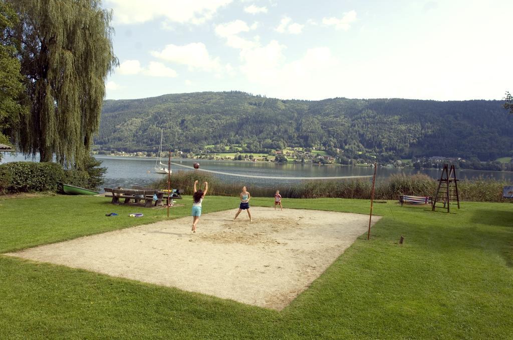 Gasthof Nindler Hotel Steindorf am Ossiacher See Buitenkant foto