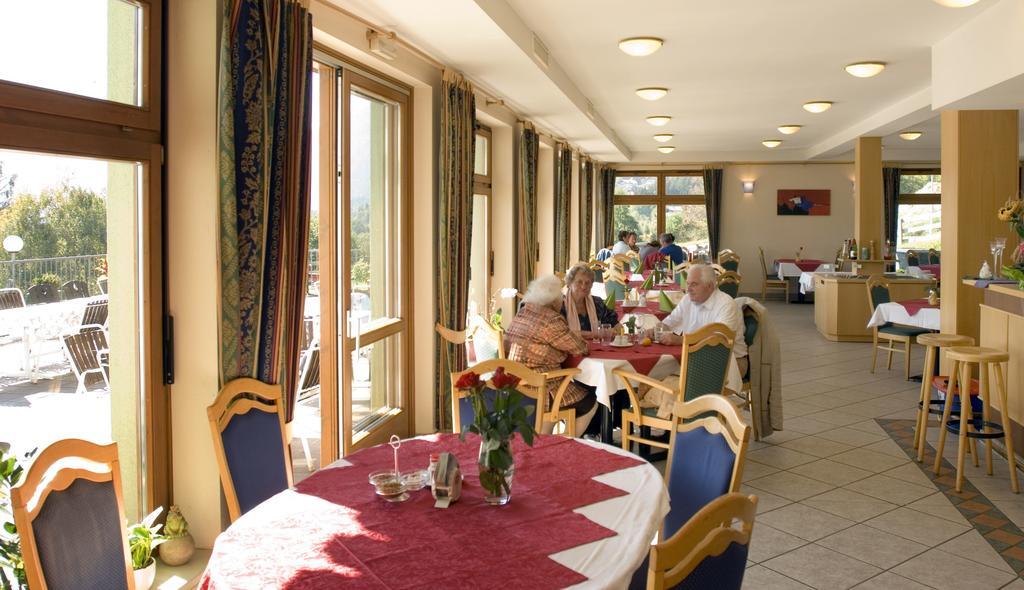Gasthof Nindler Hotel Steindorf am Ossiacher See Buitenkant foto